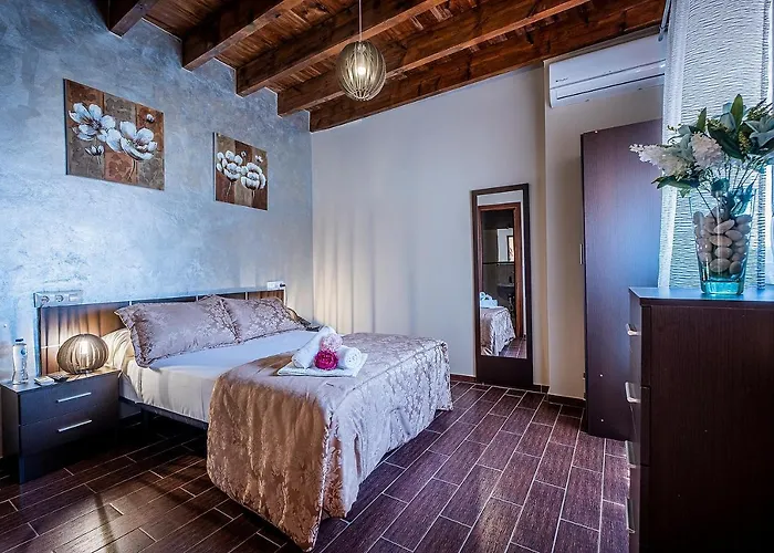 Hotel Noches De Triana Sevilla